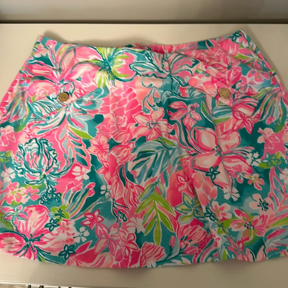 Lilly Pulitzer skort size Large
